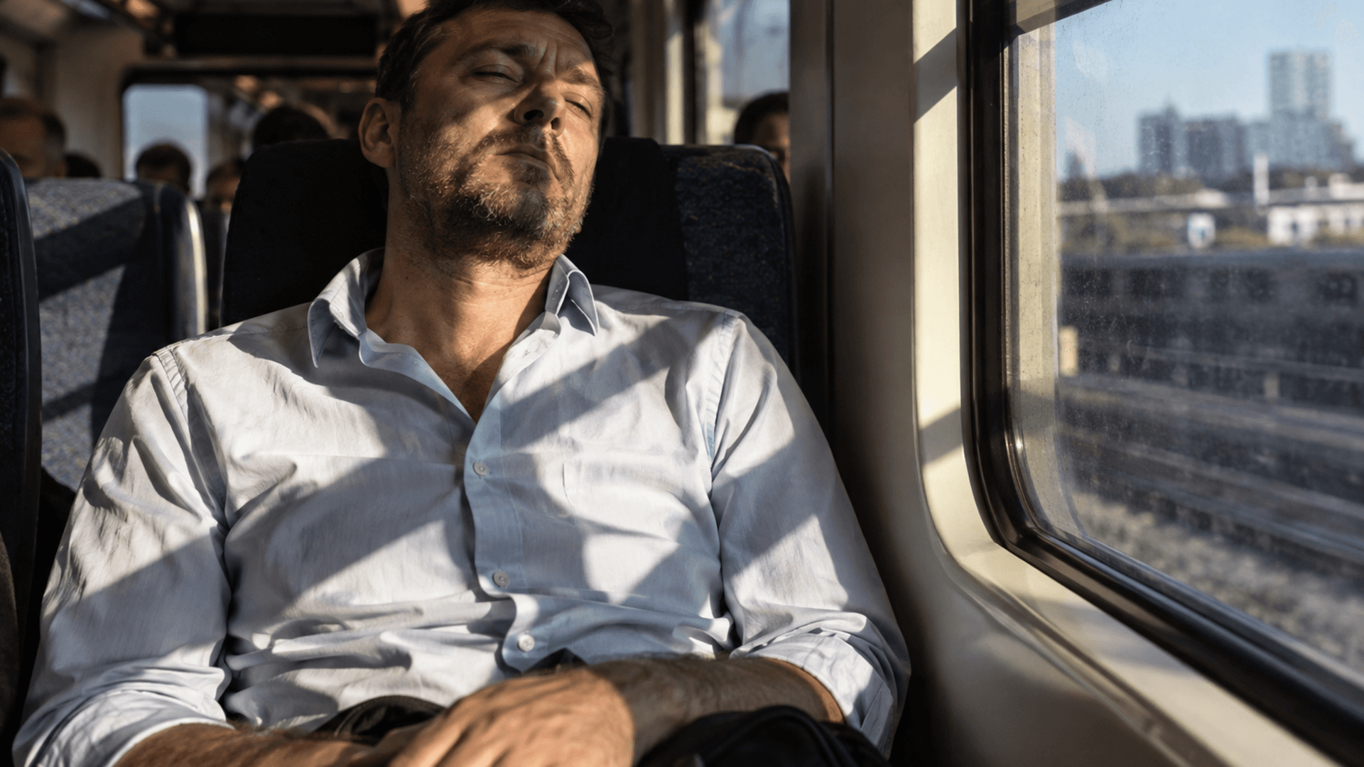Vitamin B12 and Sleep Quality After 40: What the Science Says About Your Body Clock